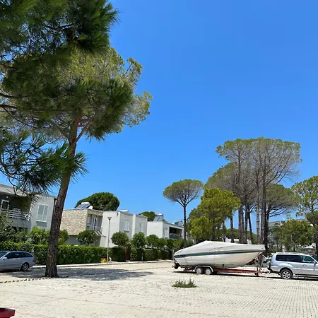 بيت للعطل 07 Duplex Villa, Gjiri I Lalzit, Lura 2 4 Sunbeds Included