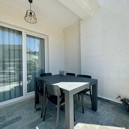 07 Duplex Villa, Gjiri I Lalzit, Lura 2 4 Sunbeds Included *