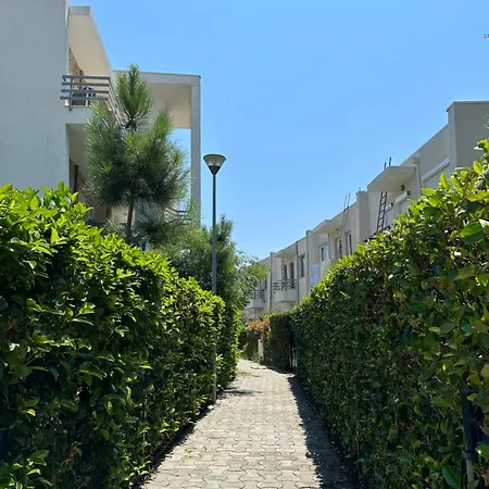 07 Duplex Villa, Gjiri I Lalzit, Lura 2 4 Sunbeds Included بيت للعطل *